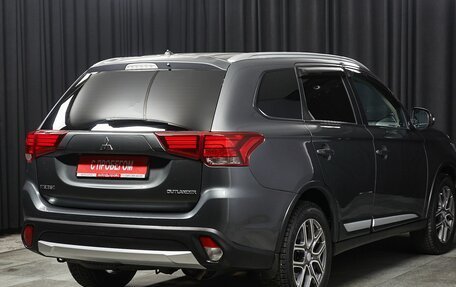 Mitsubishi Outlander III рестайлинг 3, 2015 год, 2 049 000 рублей, 4 фотография