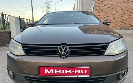 Volkswagen Jetta VI, 2012 год, 835 000 рублей, 1 фотография