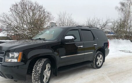 Chevrolet Tahoe III, 2011 год, 2 900 000 рублей, 1 фотография