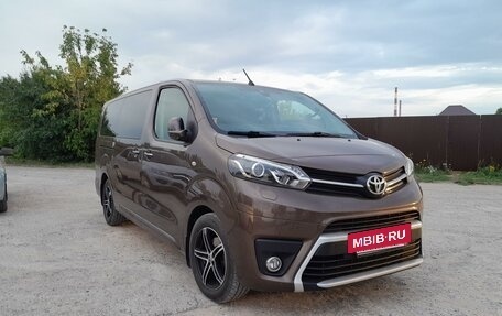 Toyota ProAce II, 2018 год, 3 000 000 рублей, 5 фотография