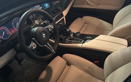 BMW 5 серия, 2016 год, 2 900 000 рублей, 3 фотография