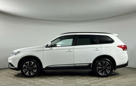 Mitsubishi Outlander III рестайлинг 3, 2022 год, 2 779 000 рублей, 3 фотография