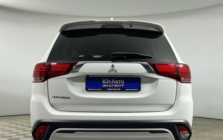 Mitsubishi Outlander III рестайлинг 3, 2022 год, 2 779 000 рублей, 5 фотография