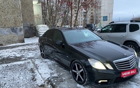 Mercedes-Benz E-Класс, 2010 год, 1 300 000 рублей, 2 фотография