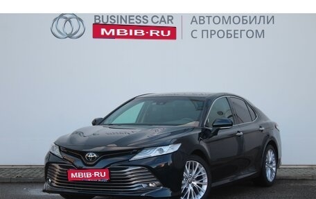 Toyota Camry, 2018 год, 3 490 000 рублей, 1 фотография