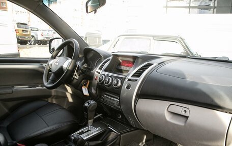 Mitsubishi Pajero Sport II рестайлинг, 2013 год, 1 569 000 рублей, 19 фотография