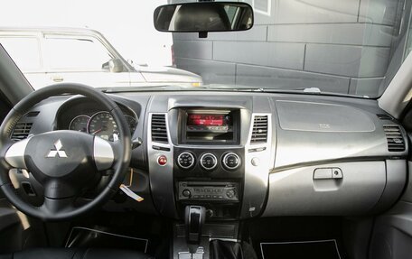 Mitsubishi Pajero Sport II рестайлинг, 2013 год, 1 569 000 рублей, 14 фотография