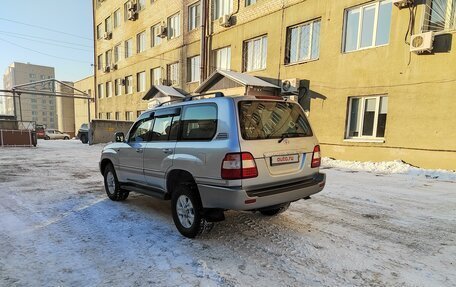 Toyota Land Cruiser 100 рестайлинг 2, 2007 год, 2 800 000 рублей, 6 фотография