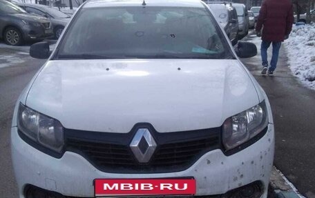 Renault Logan II, 2015 год, 639 000 рублей, 2 фотография