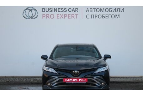 Toyota Camry, 2018 год, 3 490 000 рублей, 2 фотография