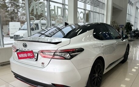 Toyota Camry, 2022 год, 4 490 000 рублей, 4 фотография