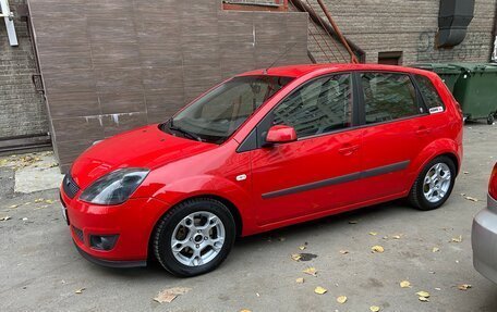 Ford Fiesta, 2006 год, 530 000 рублей, 2 фотография