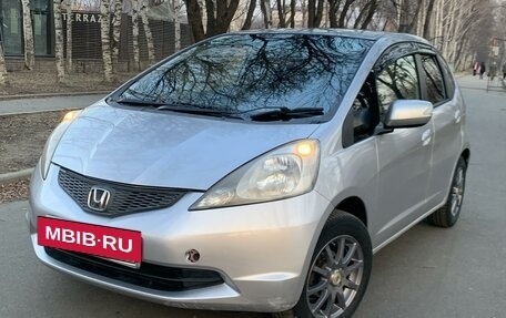 Honda Fit III, 2010 год, 598 000 рублей, 2 фотография