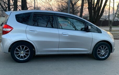 Honda Fit III, 2010 год, 598 000 рублей, 34 фотография