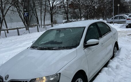 Skoda Rapid I, 2018 год, 1 250 000 рублей, 10 фотография