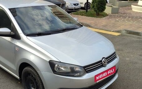 Volkswagen Polo VI (EU Market), 2013 год, 920 000 рублей, 2 фотография