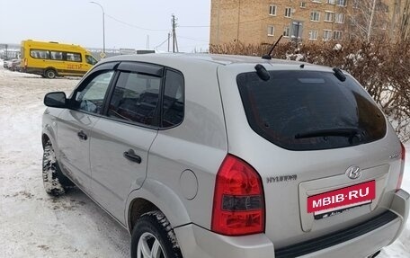 Hyundai Tucson III, 2008 год, 900 000 рублей, 8 фотография