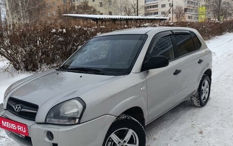 Hyundai Tucson III, 2008 год, 900 000 рублей, 9 фотография