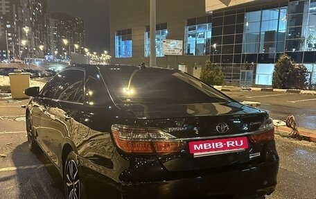 Toyota Camry, 2017 год, 2 300 000 рублей, 6 фотография