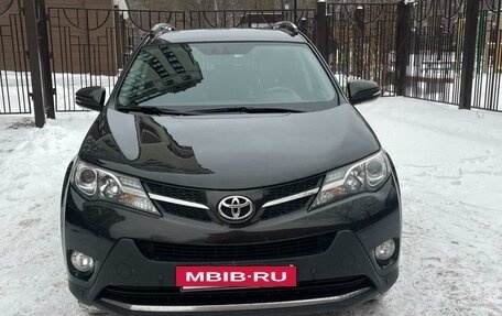 Toyota RAV4, 2014 год, 2 400 000 рублей, 2 фотография