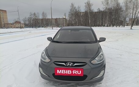 Hyundai Solaris II рестайлинг, 2014 год, 1 100 000 рублей, 2 фотография