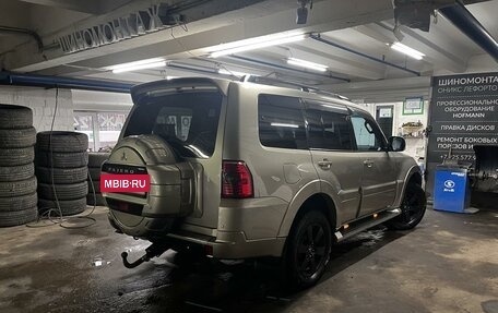 Mitsubishi Pajero IV, 2007 год, 2 000 000 рублей, 3 фотография