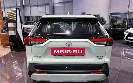 Toyota RAV4, 2024 год, 4 790 000 рублей, 10 фотография