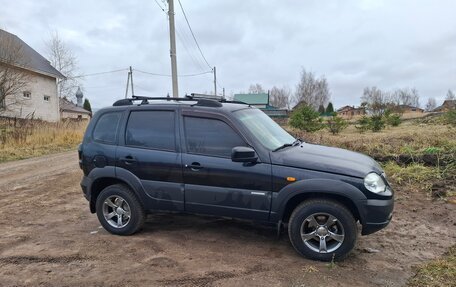 Chevrolet Niva I рестайлинг, 2010 год, 650 000 рублей, 3 фотография