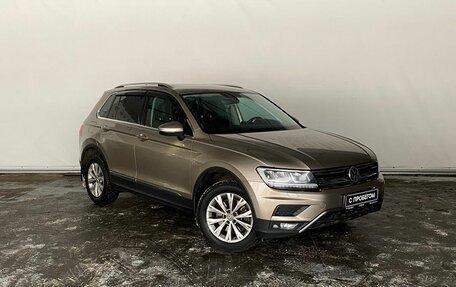 Volkswagen Tiguan II, 2018 год, 2 997 000 рублей, 3 фотография