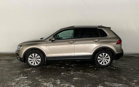 Volkswagen Tiguan II, 2018 год, 2 997 000 рублей, 7 фотография