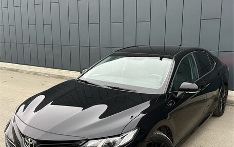 Toyota Camry, 2019 год, 3 200 000 рублей, 1 фотография