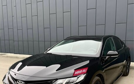 Toyota Camry, 2019 год, 3 200 000 рублей, 2 фотография