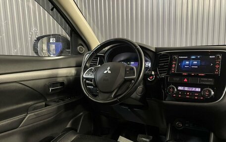 Mitsubishi Outlander III рестайлинг 3, 2012 год, 1 627 000 рублей, 10 фотография