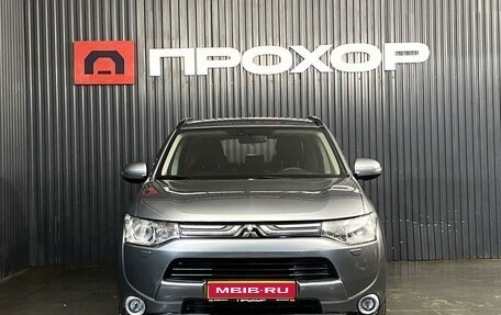 Mitsubishi Outlander III рестайлинг 3, 2012 год, 1 627 000 рублей, 2 фотография