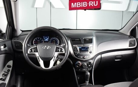 Hyundai Solaris II рестайлинг, 2011 год, 898 000 рублей, 6 фотография