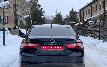 Toyota Camry, 2018 год, 2 650 000 рублей, 7 фотография