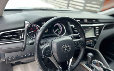 Toyota Camry, 2018 год, 2 650 000 рублей, 22 фотография