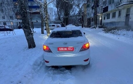 Hyundai Solaris II рестайлинг, 2013 год, 1 100 000 рублей, 6 фотография