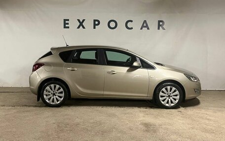 Opel Astra J, 2011 год, 790 000 рублей, 6 фотография