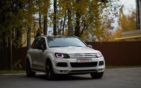 Volkswagen Touareg III, 2011 год, 2 990 000 рублей, 3 фотография