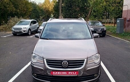 Volkswagen Touran III, 2008 год, 650 000 рублей, 7 фотография