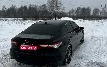 Toyota Camry, 2021 год, 3 600 000 рублей, 10 фотография