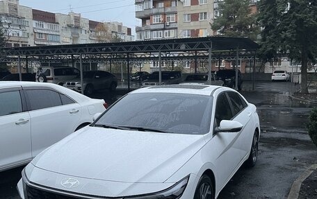 Hyundai Elantra, 2023 год, 2 299 000 рублей, 2 фотография