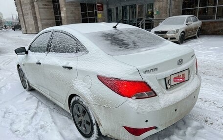 Hyundai Solaris II рестайлинг, 2015 год, 1 070 000 рублей, 6 фотография