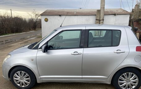 Suzuki Swift III, 2005 год, 526 000 рублей, 3 фотография