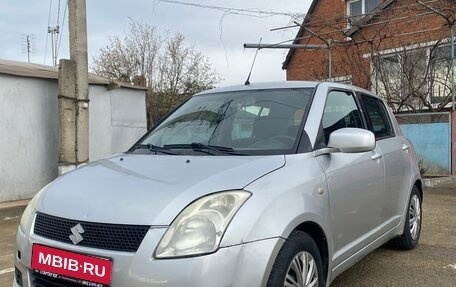 Suzuki Swift III, 2005 год, 526 000 рублей, 1 фотография