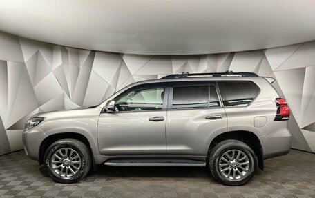 Toyota Land Cruiser Prado 150 рестайлинг 2, 2018 год, 5 340 000 рублей, 5 фотография