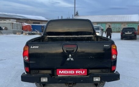 Mitsubishi L200 IV рестайлинг, 2007 год, 870 000 рублей, 3 фотография