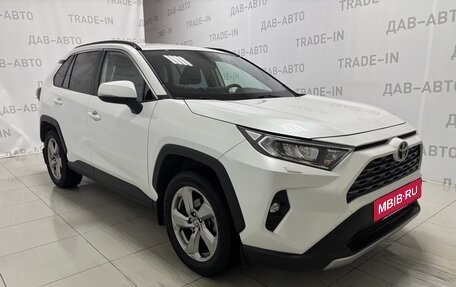 Toyota RAV4, 2021 год, 3 790 000 рублей, 3 фотография