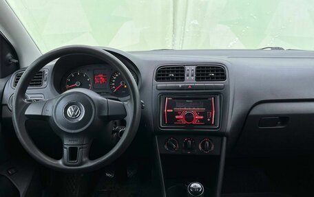 Volkswagen Polo VI (EU Market), 2013 год, 800 000 рублей, 17 фотография